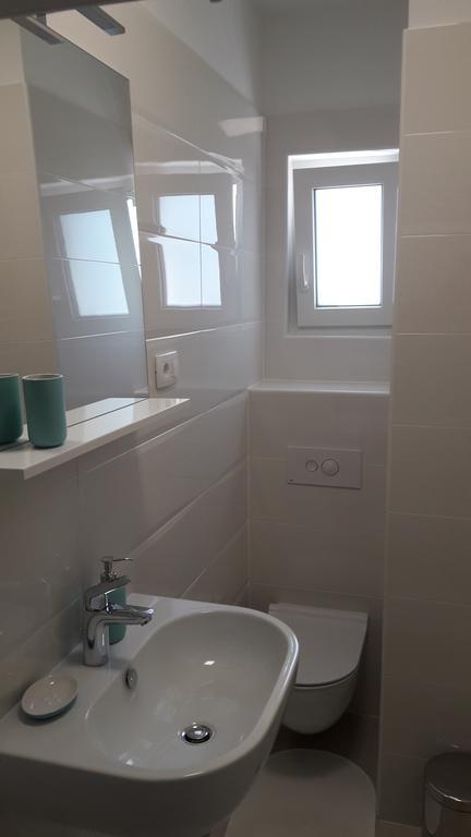 Villa-Apartments Karmel Kaštela エクステリア 写真
