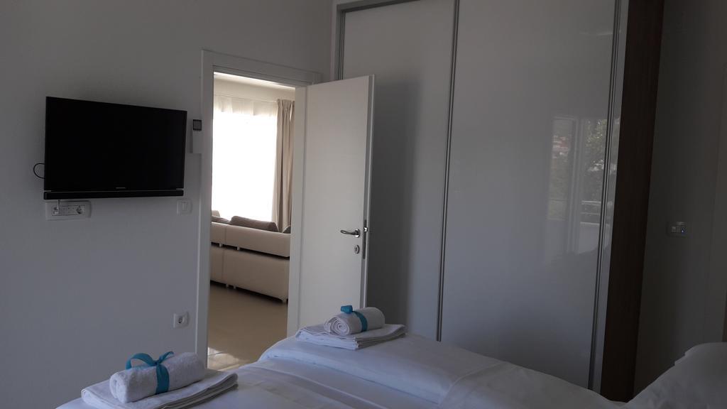 Villa-Apartments Karmel Kaštela エクステリア 写真