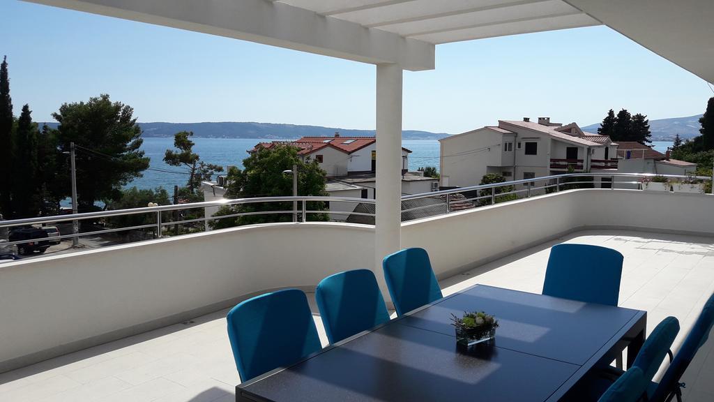 Villa-Apartments Karmel Kaštela エクステリア 写真