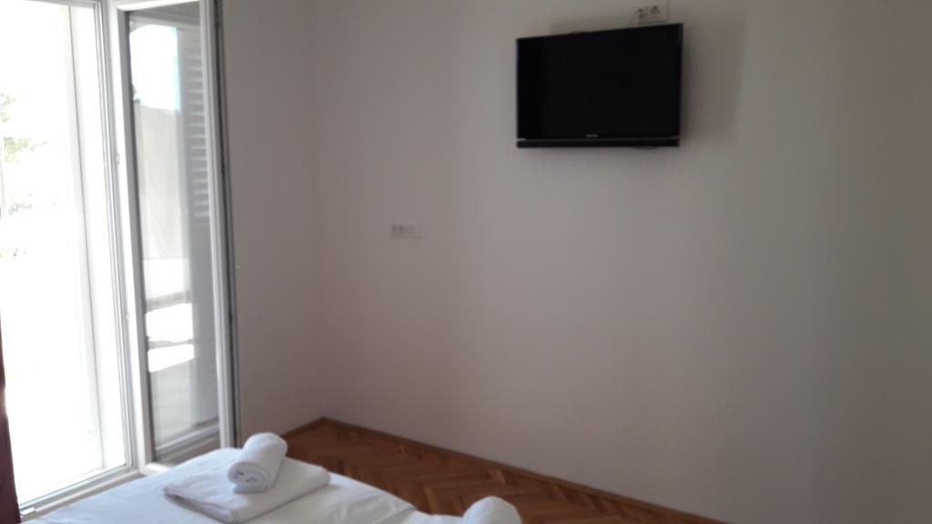 Villa-Apartments Karmel Kaštela エクステリア 写真