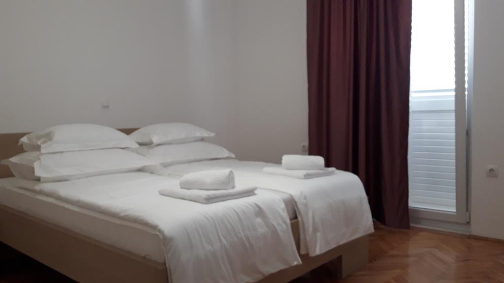 Villa-Apartments Karmel Kaštela エクステリア 写真