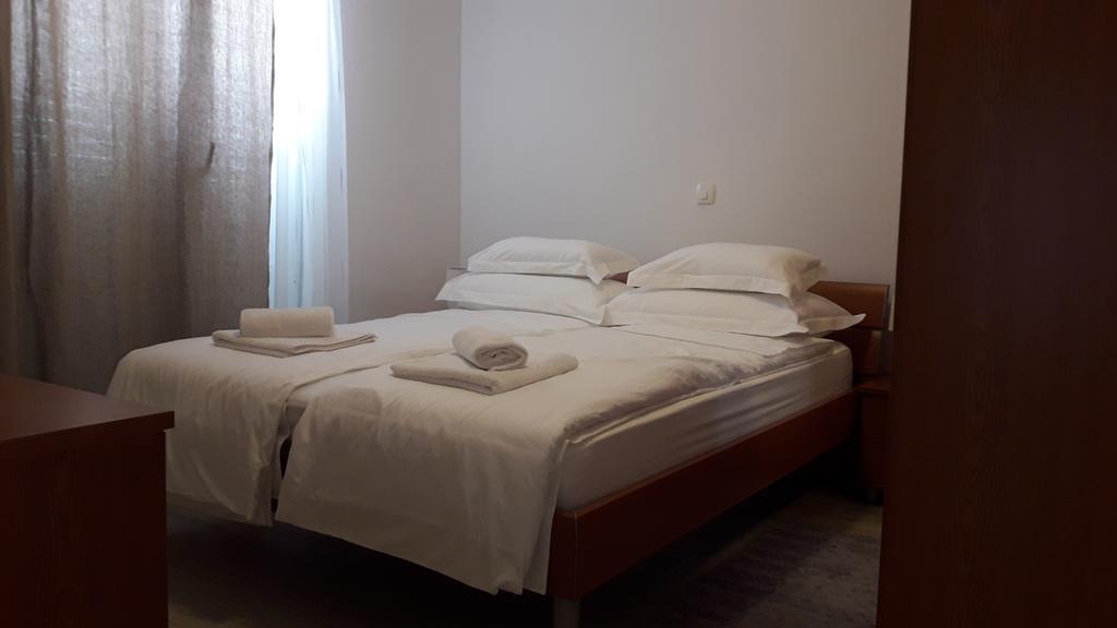 Villa-Apartments Karmel Kaštela エクステリア 写真