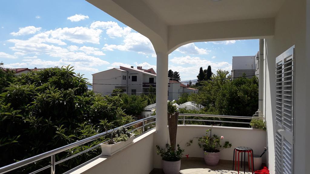 Villa-Apartments Karmel Kaštela エクステリア 写真