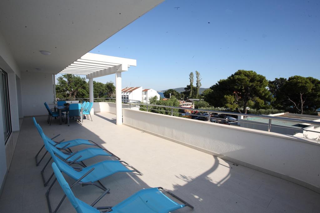 Villa-Apartments Karmel Kaštela エクステリア 写真